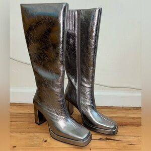 NWOB Jeffrey Campbell Taysha Tall metallic boot